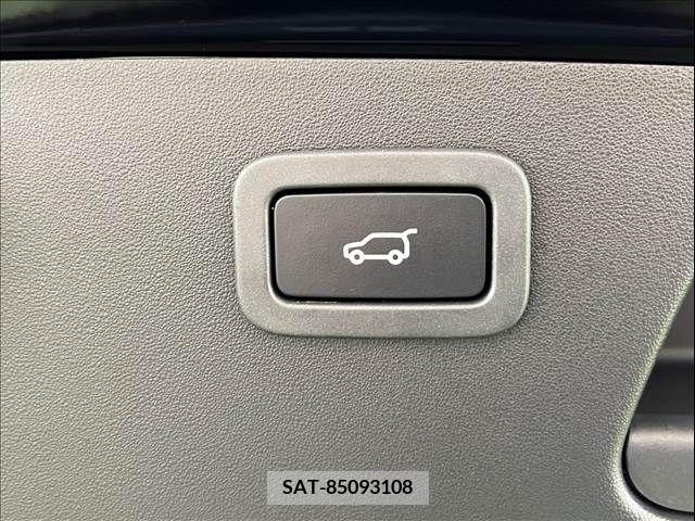Jaguar E-PACE 2018-05 315775-8