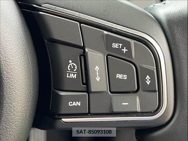 Jaguar E-PACE 2018-05 315775-7