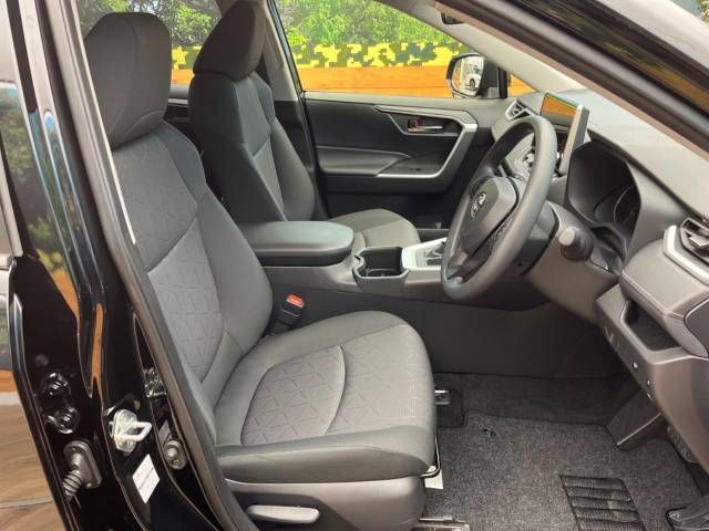 Toyota RAV4 2023-06 24123-8