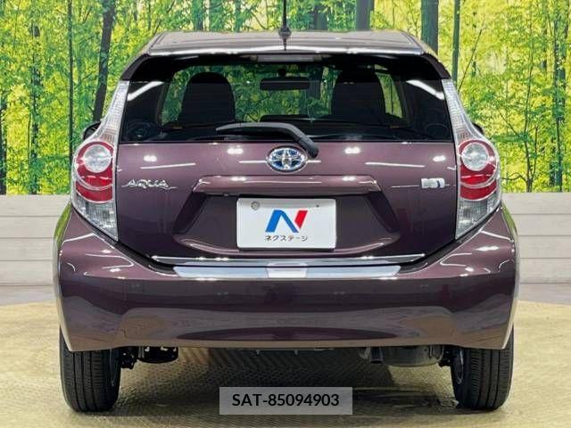 Toyota AQUA 2014-03 376826-15