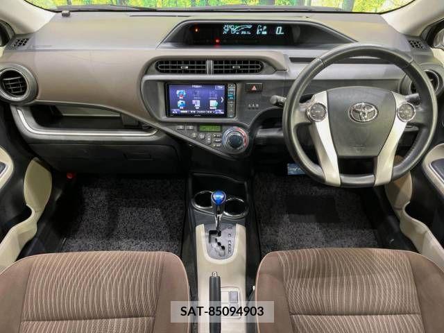 Toyota AQUA 2014-03 376826-1