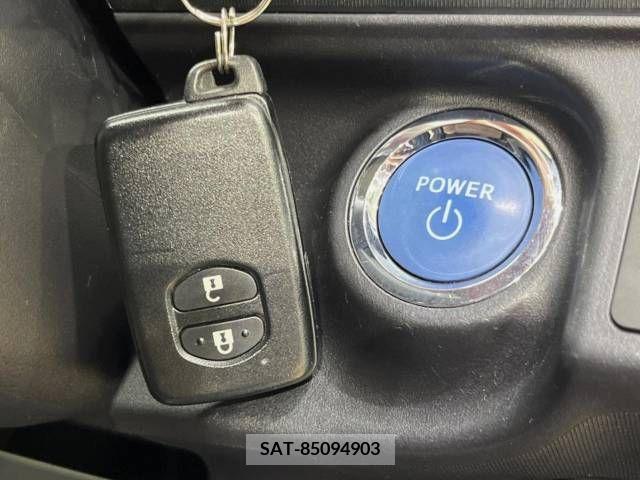 Toyota AQUA 2014-03 376826-5