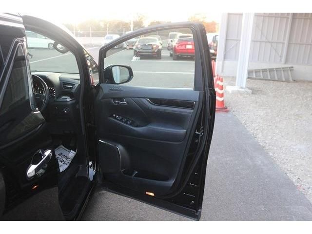 Toyota ALPHARD 2018-04 182661-8