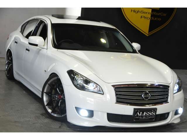 Nissan FUGA 2012-09 19185-1