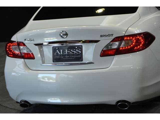 Nissan FUGA 2012-09 19185-6