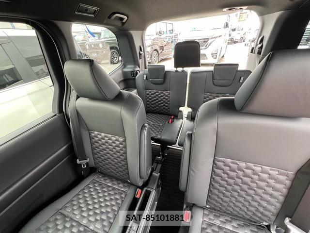 Toyota VOXY 2024-03 242783-10