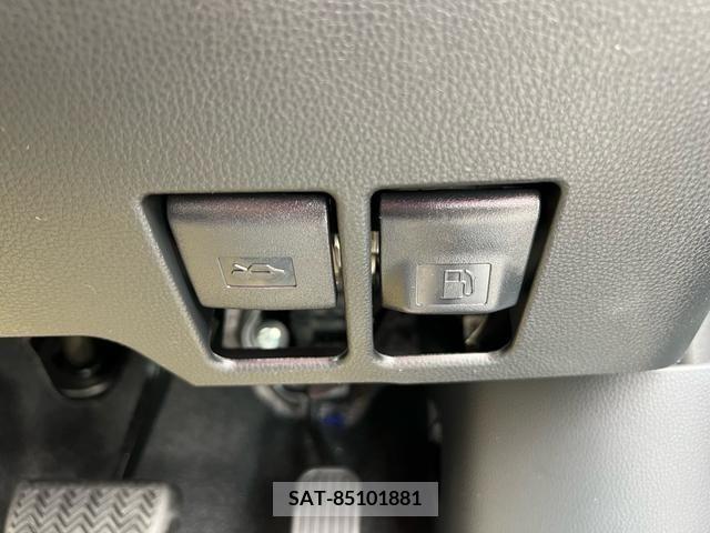Toyota VOXY 2024-03 242783-15