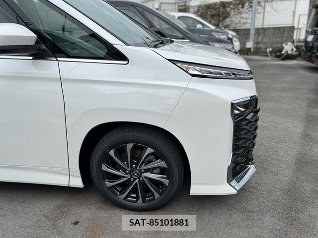 Toyota VOXY 2024-03 242783-2