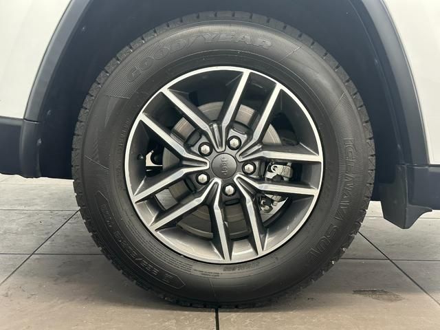 Jeep GRAND CHEROKEE 2020-09 23437-17