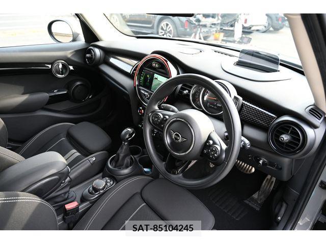 Bmw MINI 2019-02 277346-19