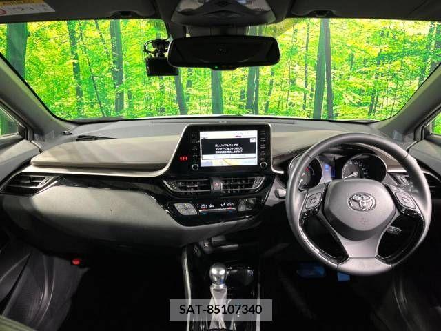 Toyota C-HR 2019-11 220033-1