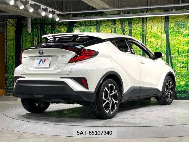 Toyota C-HR 2019-11 220033-17