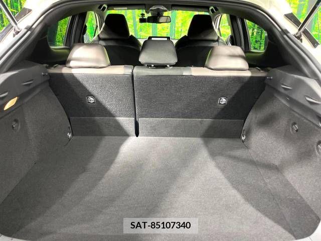 Toyota C-HR 2019-11 220033-10