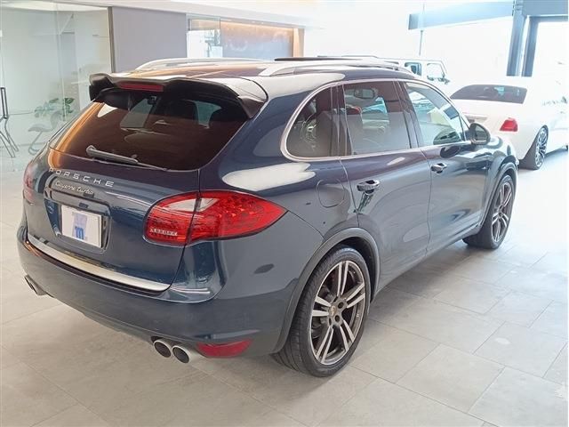 Porsche CAYENNE 2012-07 17455-16