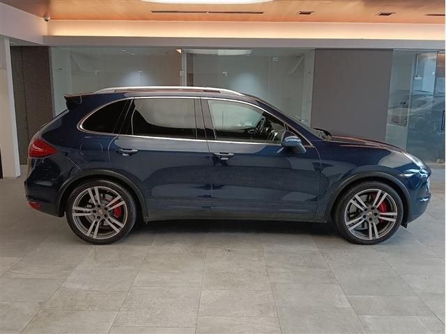 Porsche CAYENNE 2012-07 17455-19