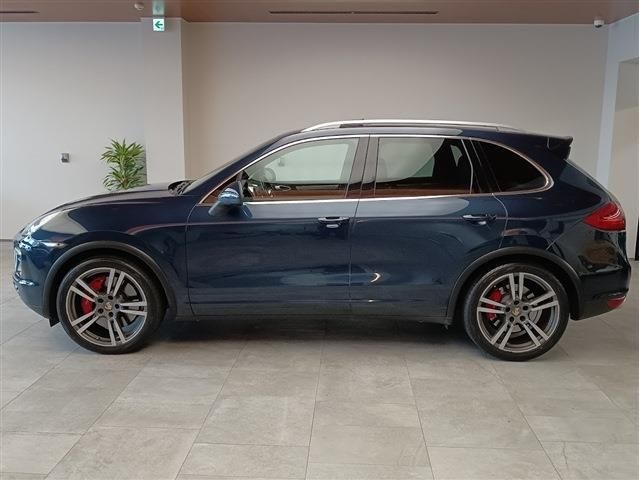 Porsche CAYENNE 2012-07 17455-3