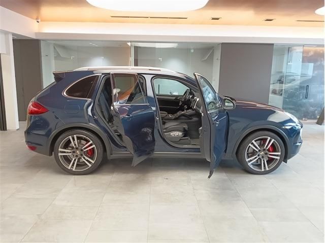 Porsche CAYENNE 2012-07 17455-8