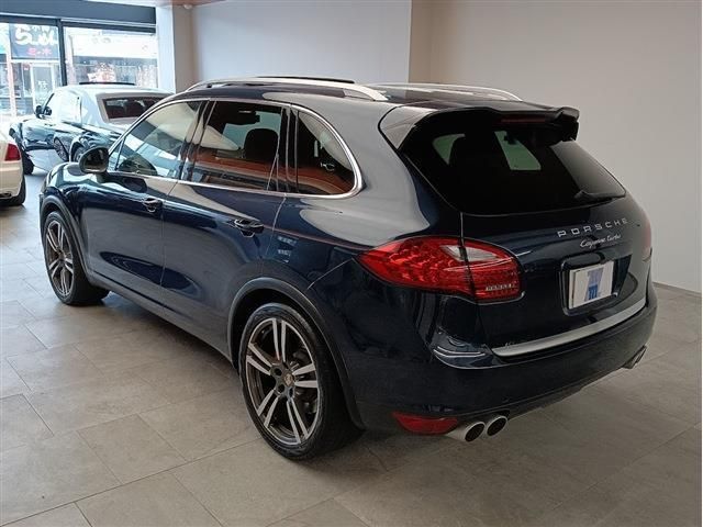 Porsche CAYENNE 2012-07 17455-14