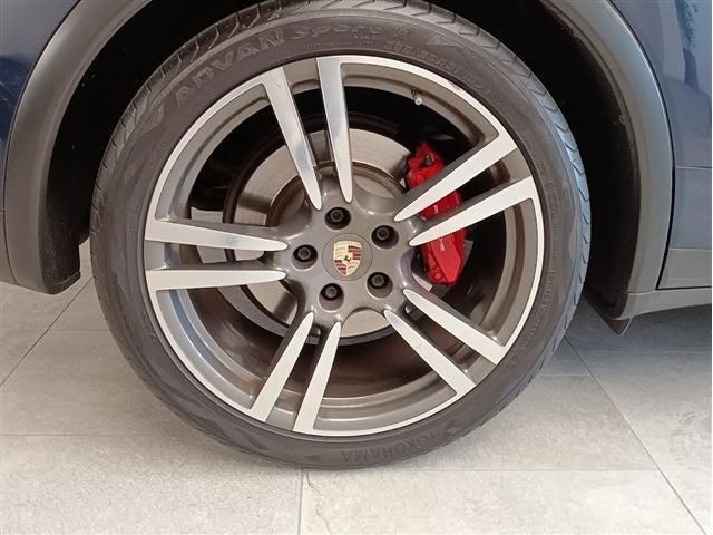 Porsche CAYENNE 2012-07 17455-20