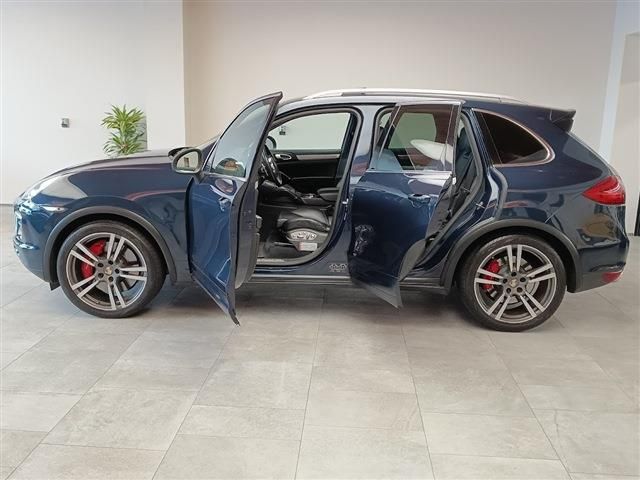Porsche CAYENNE 2012-07 17455-4