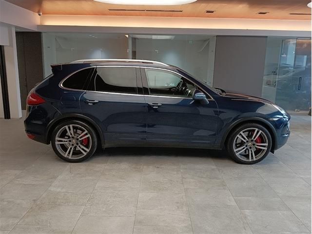 Porsche CAYENNE 2012-07 17455-7