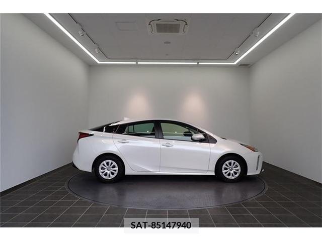 Toyota PRIUS 2021-09 375089-29