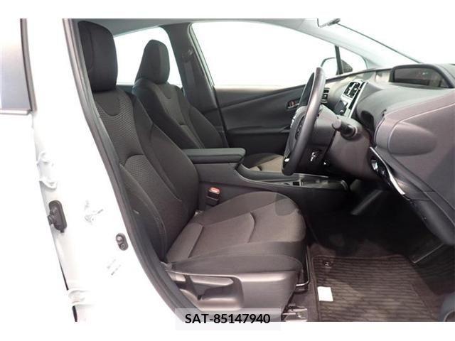 Toyota PRIUS 2021-09 375089-21