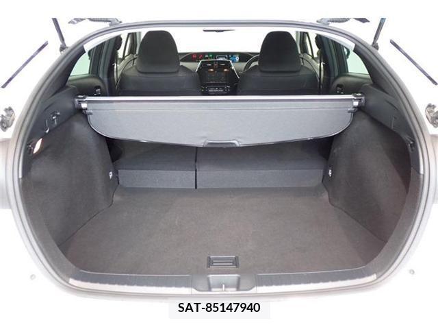 Toyota PRIUS 2021-09 375089-26