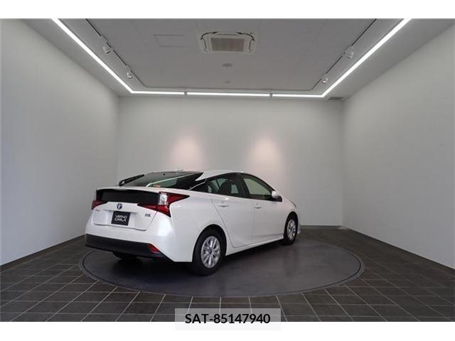 Toyota PRIUS 2021-09 375089-3