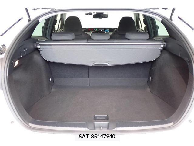 Toyota PRIUS 2021-09 375089-25
