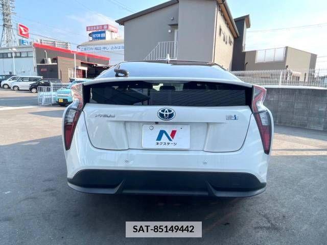Toyota PRIUS 2017-06 386707-17