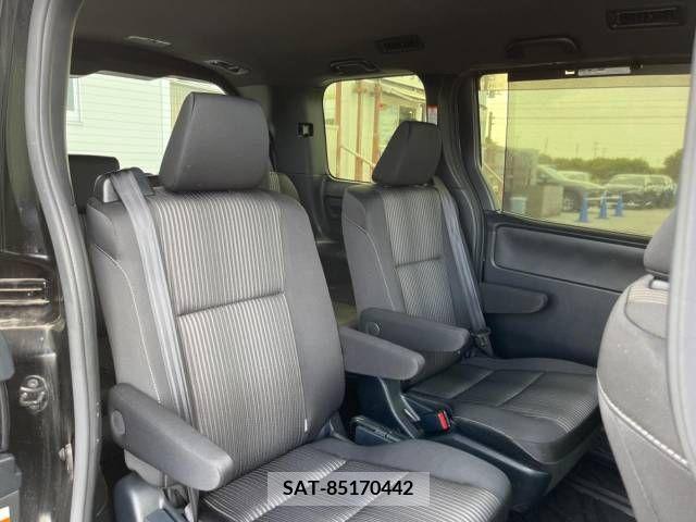 Toyota VOXY 2019-09 254087-12