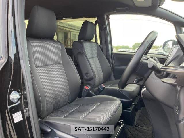 Toyota VOXY 2019-09 254087-11