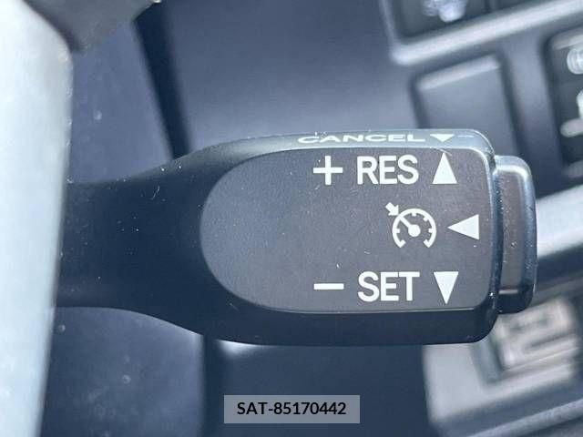 Toyota VOXY 2019-09 254087-7