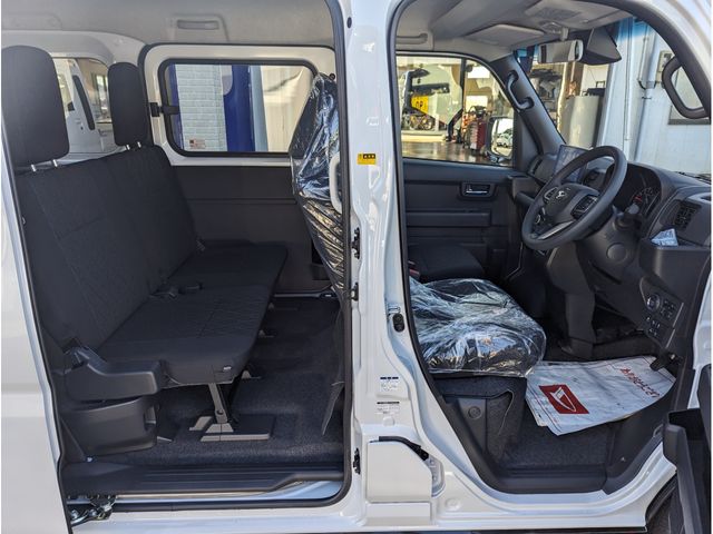 Daihatsu ATRAI 2023-10 190573-13