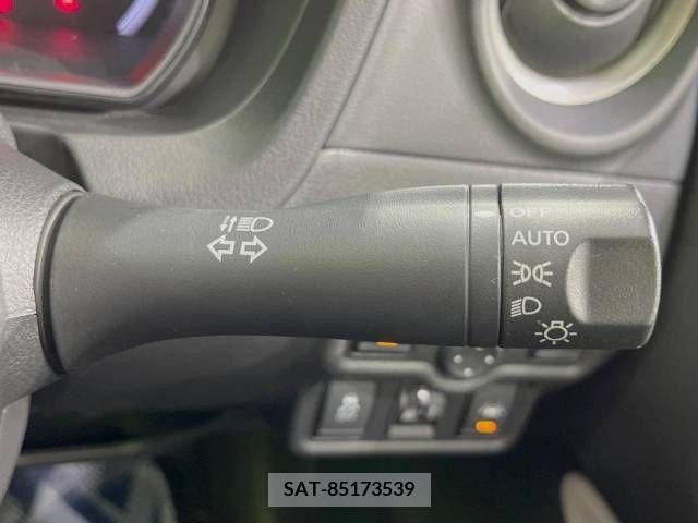 Nissan NOTE 2017-05 348500-4