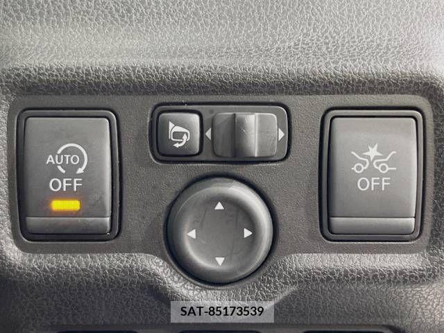 Nissan NOTE 2017-05 348500-6