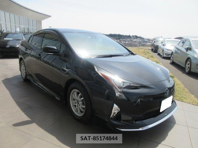 Toyota PRIUS 2017-03 282043-2