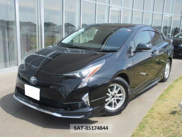 Toyota PRIUS 2017-03 282043-0
