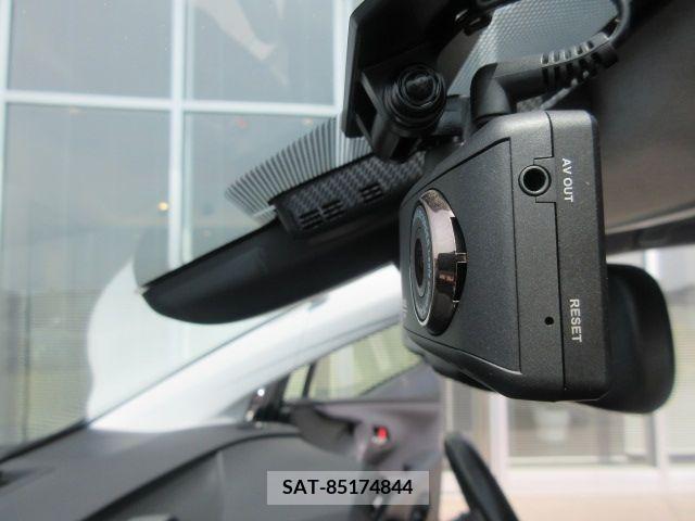 Toyota PRIUS 2017-03 282043-24