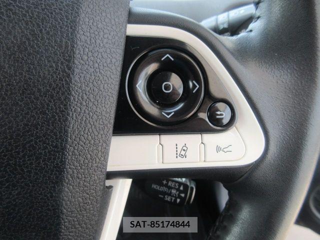 Toyota PRIUS 2017-03 282043-21