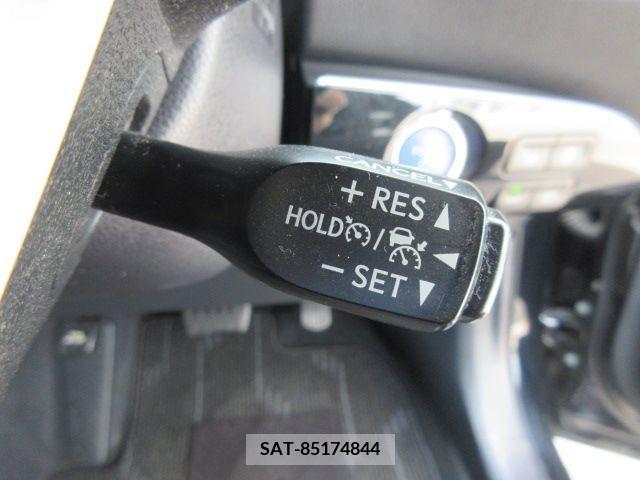 Toyota PRIUS 2017-03 282043-22