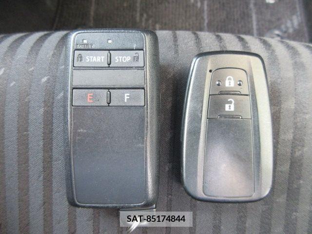 Toyota PRIUS 2017-03 282043-19