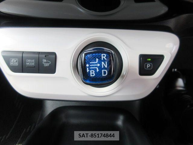 Toyota PRIUS 2017-03 282043-15