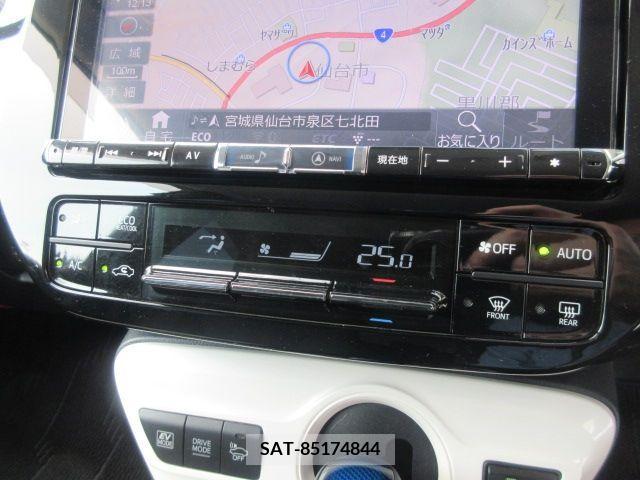 Toyota PRIUS 2017-03 282043-14
