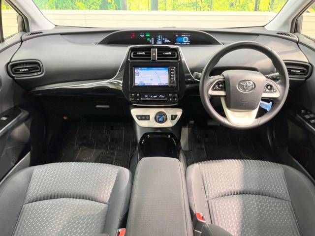 Toyota PRIUS 2018-12 194256-1
