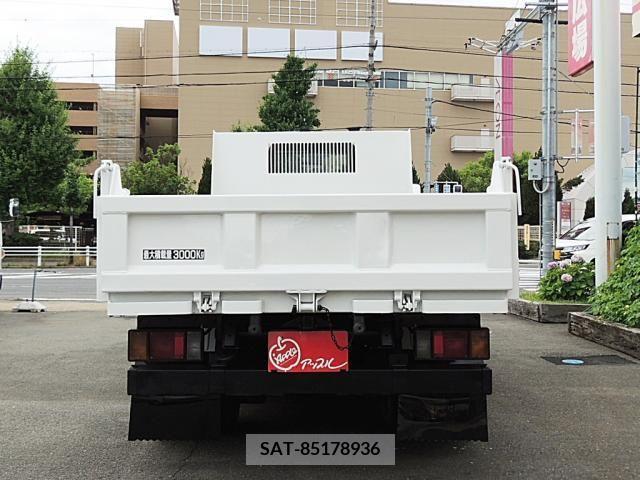 Isuzu ELF TRUCK 2014-11 323962-7
