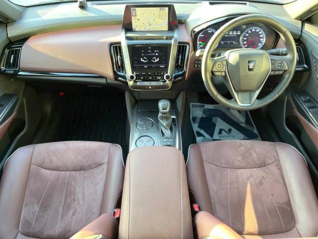 Toyota CROWN SEDAN 2018-11 185130-1