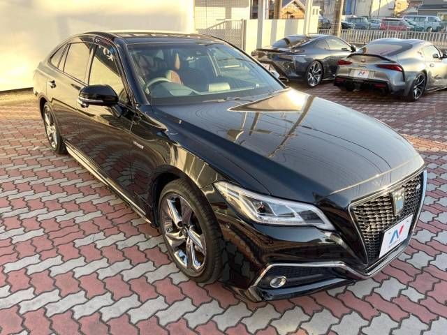 Toyota CROWN SEDAN 2018-11 185130-16