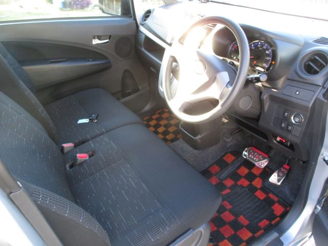 Daihatsu MOVE CUSTOM 2013-01 182252-12